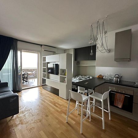 Appartamento Modern Loft Private Roma Esterno foto